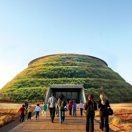 Maropeng Boutique Hotel มากาลีสเบิร์ก ภายนอก รูปภาพ