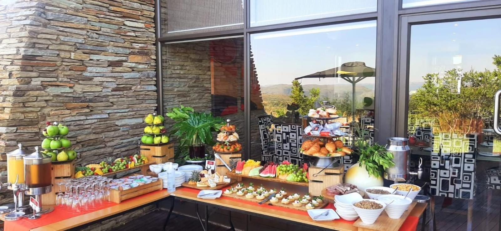Maropeng Boutique Hotel มากาลีสเบิร์ก ภายนอก รูปภาพ
