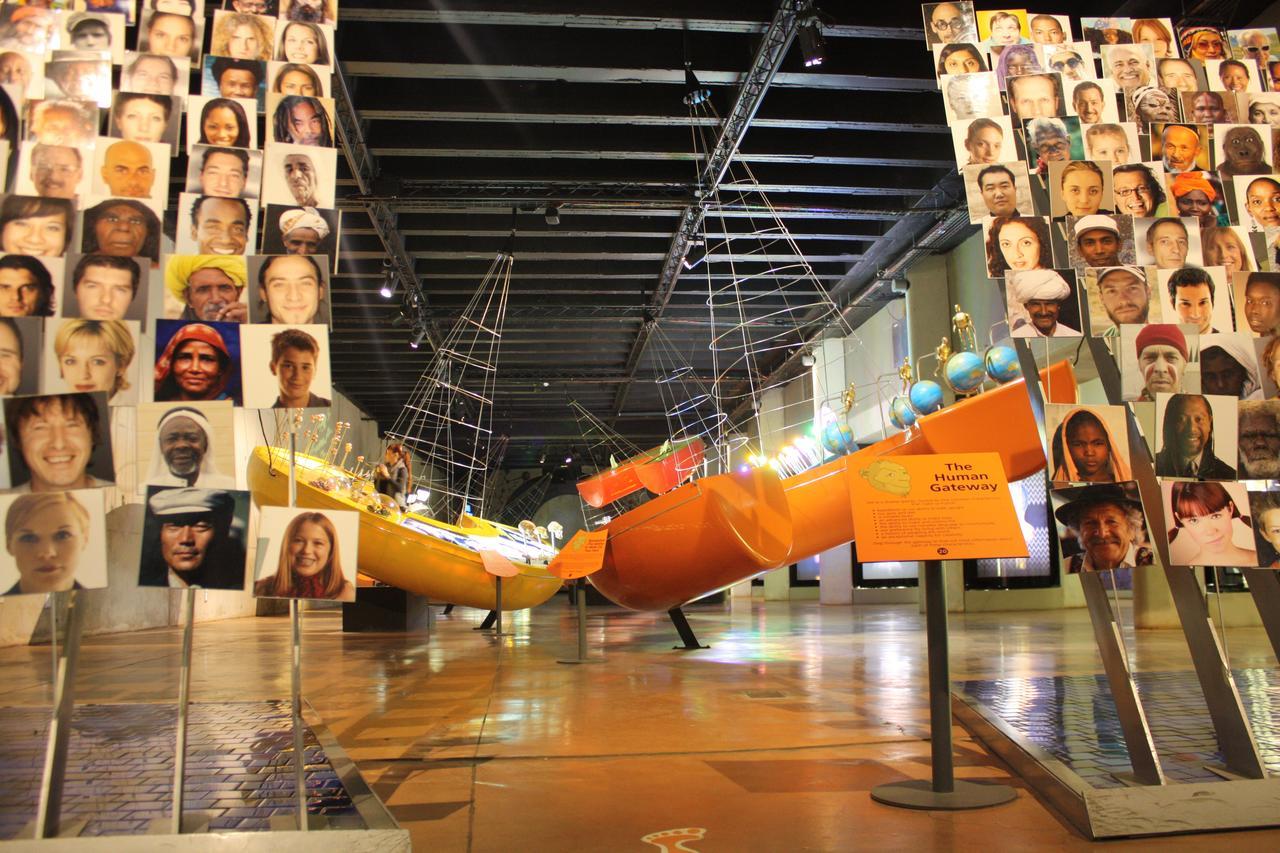 Maropeng Boutique Hotel มากาลีสเบิร์ก ภายนอก รูปภาพ